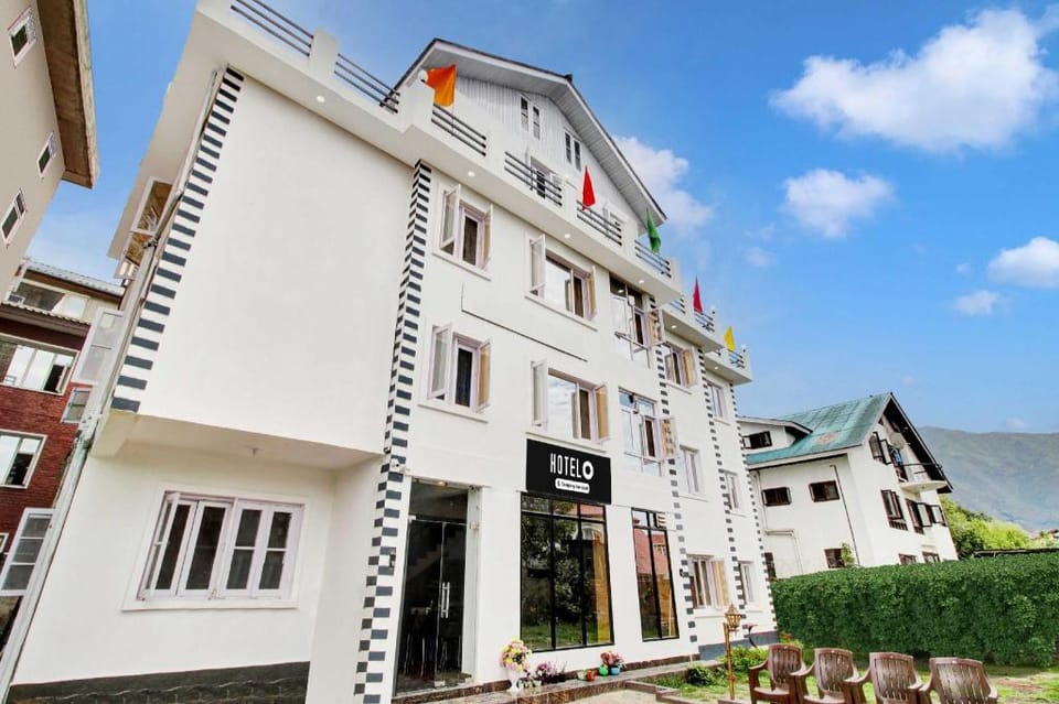Hotel O Dal Lake Hotel in India