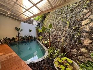 Aesthetic Villa Bandung dago W hotpool Villa in Bandung