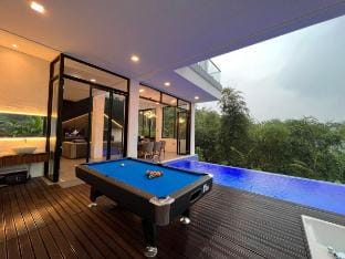 Villa Bandung Dago Luxury W Billiard &private pool Villa in Bandung
