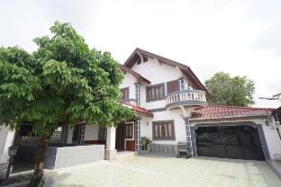 Hanla Poolvilla [한라풀빌라] Vacation rental in Vientiane