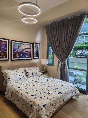Staycation By Jem - Across NAIA T3 in Newport City Apartment in Pasay