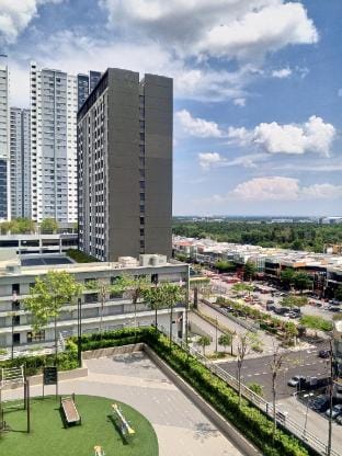 Family Homestay Near KLIA Airport Apartment in Selangor, Malaysia