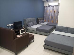 Family Homestay Near KLIA Airport Apartment in Selangor, Malaysia