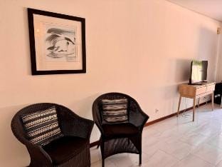 Falesia Gardens Sunny Villa Vacation rental in Caniço