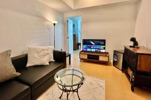 Charming 1-BR in BGC Apartment in Makati