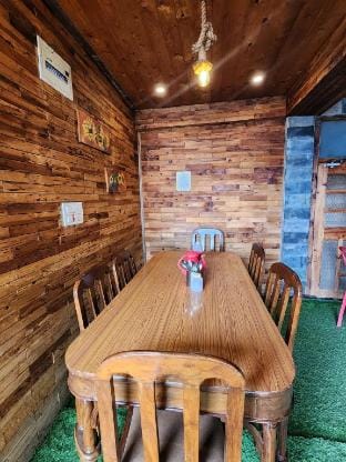 3 Room with mountain views & Apple orchard  Farm Vacation rental in Himachal Pradesh