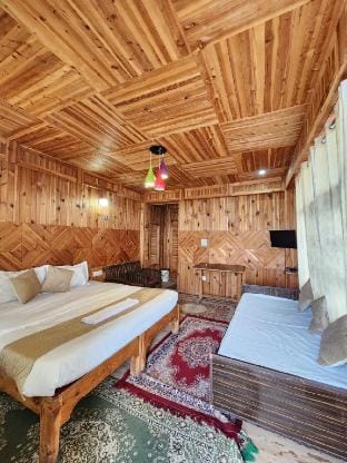 3 Room with mountain views & Apple orchard  Farm Vacation rental in Himachal Pradesh