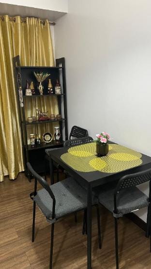 Condo in Pasay City near MOA, Makati & Manila Vacation rental in Pasay