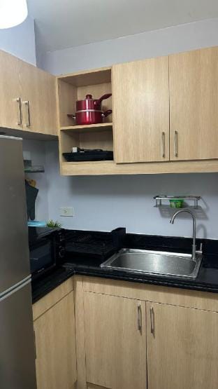Condo in Pasay City near MOA, Makati & Manila Vacation rental in Pasay