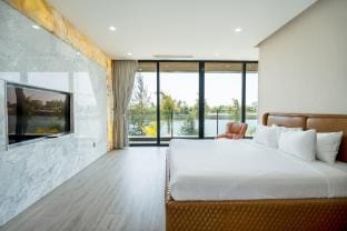 Chic 5BR - Private Pool villas Danang Vacation rental in Hoa Hai