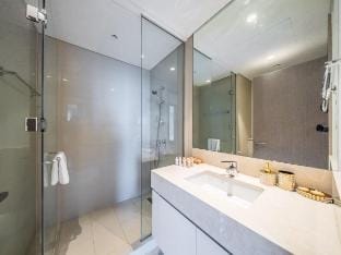 Iconic Burj Khalifa View | 3BR+Maids | Luxury Unit Vacation rental in Dubai