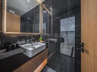 Brand New, Luxury Furnished, 1BR Apartment in JVC Vacation rental in Dubai