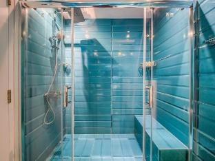 Sleek 2BR High-Rise Stay in Vibrant Dubai Marina Vacation rental in Dubai