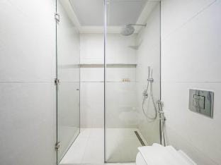 Modern 1BR Furnished, JVC Prime Location Vacation rental in Dubai
