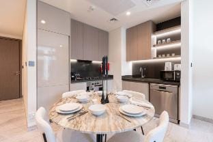 Premium 1BR, Fully Furnished - Business Bay Vacation rental in Dubai