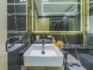 Premium 1BR with Great Amenities in JVC Vacation rental in Dubai