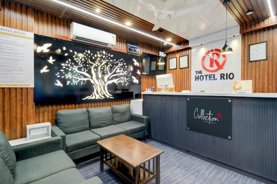 Super Collection O The RIO Hotel KPHB Road no.01 Hotel in Hyderabad