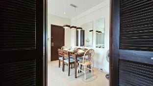 Cozy Bedroom @ Fort Palm Spring Apartment in Makati