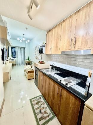 Lux 1BR Condo w/Pool view near MOA-Shore3 Tower2 Vacation rental in Pasay