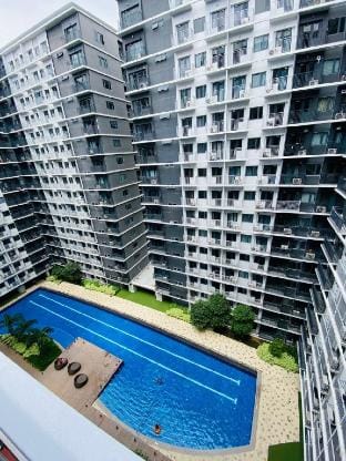 Lux 1BR Condo w/Pool view near MOA-Shore3 Tower2 Vacation rental in Pasay