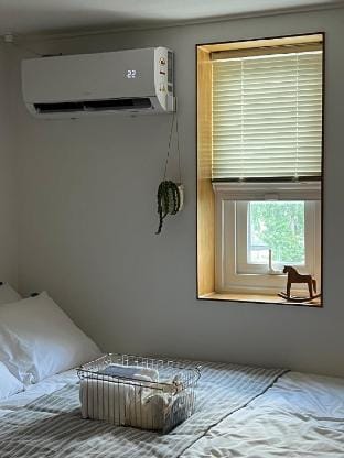 Enzo's room # 7 | 30sec from station, free luggage Vacation rental in Seoul