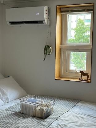 Loic's room # 6 ｜ 1 minute from the station, Orly Vacation rental in Seoul