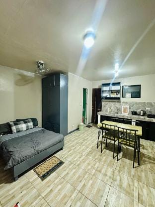 Modern Studio w/ Netflix + Balcony & Kitchen Vacation rental in Siargao Island