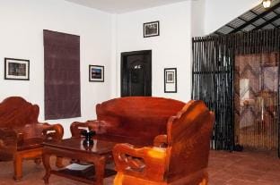 Private Holiday Villa with Pool, 5 Full Bedrooms Villa in Krong Siem Reap