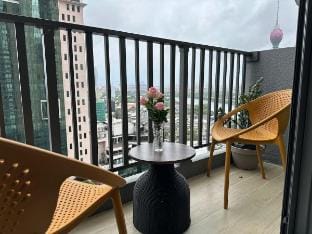 Luxury Skyline Apartment in Colombo | Trizen Pool & Gym And Lotus Tower view. Apartment in Colombo