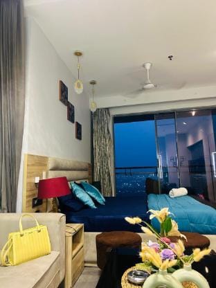 Cloud9 Spira | Luxury Home Stay | Supernova Spira Vacation rental in Noida