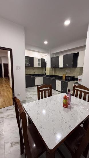 "3BHK View Flat w/ EV Parking" Vacation rental in Kathmandu