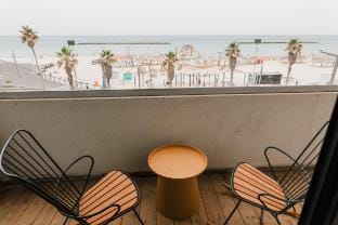 Deluxe Sea View Room Vacation rental in Tel Aviv-Yafo