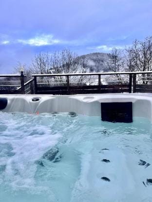 Chalet Cyclamen for 8 people with private Hot Tub Vacation rental in Haute-Savoie