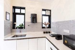 Flirty Flamingoo Cozy 1 BHK-King bed/pool/parking. Apartment in Candolim