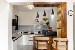 Flirty Flamingoo Cozy 1 BHK-King bed/pool/parking. Apartment in Candolim
