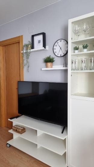 Charming apartment with parking by beBalmy Vacation rental in Gijón