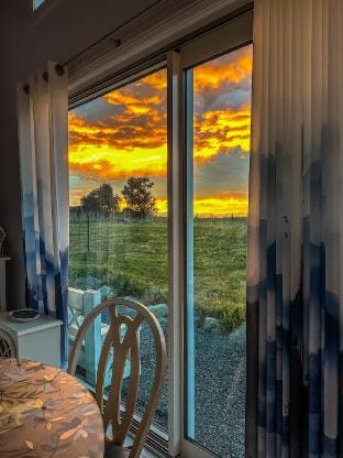 'White Caps' - Loft bed, ocean & mountain views Farm Stay in Kaikōura