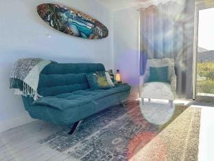 'White Caps' - Loft bed, ocean & mountain views Farm Stay in Kaikōura