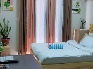 CebuNightSky CondoTel w/ Balcony @Marigondon Apartment in Lapu-Lapu City