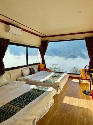 Glass House with 4 Room Vacation rental in Laos