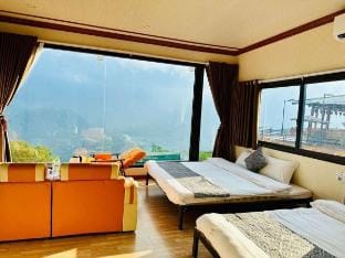 Glass View Room 2 Beds Vacation rental in Laos