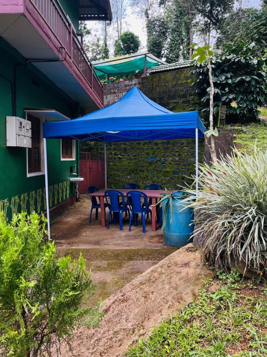 Quiet quarters estate stay  Vacation rental in Kerala