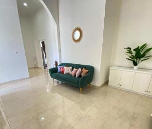 villa by hiu kota bunga 6 room puncak bogor Villa in West Java