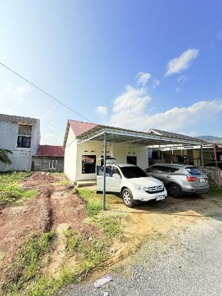Rumah sederhana dekat pusat kota payakumbuh Vacation rental in West Sumatra, Indonesia