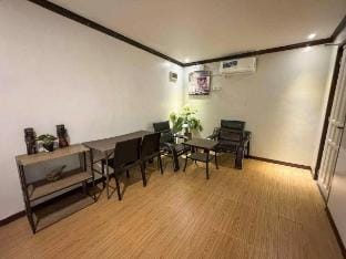 Staycation 5-min drive from Wharf - ROOM 6 Vacation rental in Island Garden City of Samal