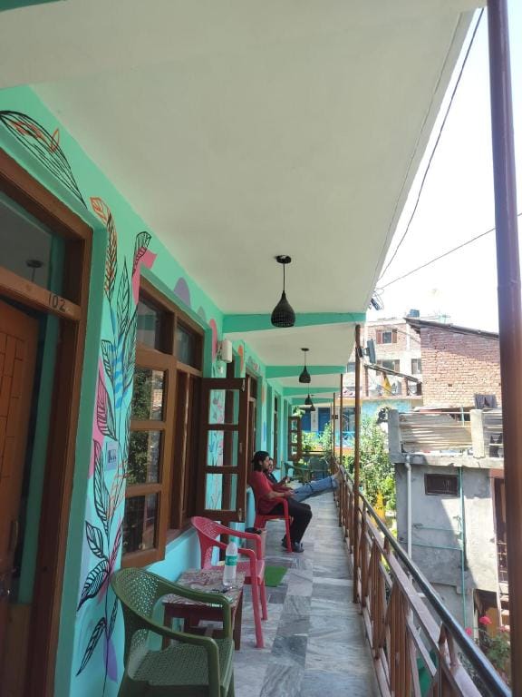 Tonys Backpacker Hostel Hotel in Manali