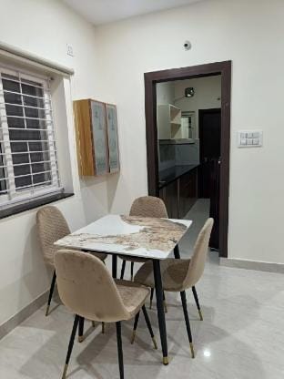 Spacious 2 bhk stay in kondapur  Vacation rental in Hyderabad