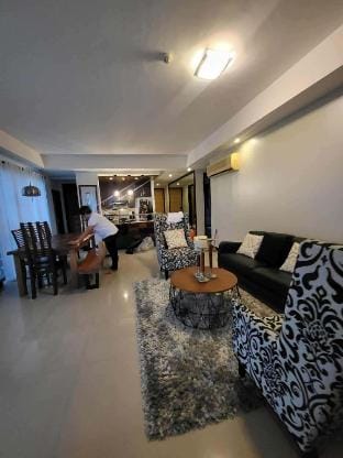 Tagaytay Highlands 4 BR Unit Villa in Tagaytay