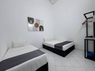 KIMAL Homestay Taiping Vacation rental in Perak