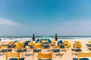 Chill chill Cam ranh Arena Seaview Resort in Khanh Hoa Province